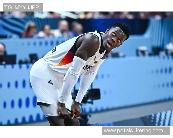 丹尼斯施罗德:从NBA新星到球队核心的成长之路与挑战